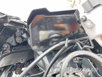 Zdjęcie 7 z 8 samochodu: 2025 YAMA YZFR7 VIN:JYARM38E9SA018101 - miniatura