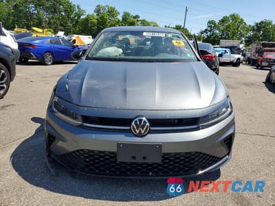 Piąte zdjęcie samochodu w środku: 2025 VOLKSWAGEN JETTA SPORT VIN:3VWBX7BU4SM042343 - miniatura