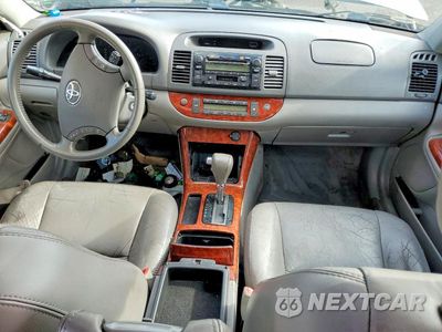 Zdjęcie 8 z 13 samochodu: 2005 TOYOTA CAMRY XLE V6 VIN:4T1BF30K15U085520 - miniatura