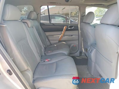 Zdjęcie 11 z 13 samochodu: 2008 TOYOTA HIGHLANDER HYBRID LIMITED VIN:JTEEW44AX82001862 - miniatura