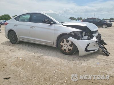 Czwarte zdjęcie samochodu z boku: 2017 HYUNDAI ELANTRA SE VIN:KMHD74LF1HU072152 - miniatura