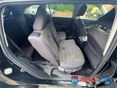 Zdjęcie 6 z 13 samochodu: 2022 TOYOTA HIGHLANDER L VIN:5TDCZRBHXNS580095 - miniatura