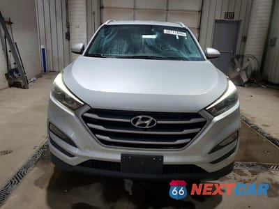 Piąte zdjęcie samochodu w środku: 2018 HYUNDAI TUCSON SEL VIN:KM8J3CA46JU608111 - miniatura