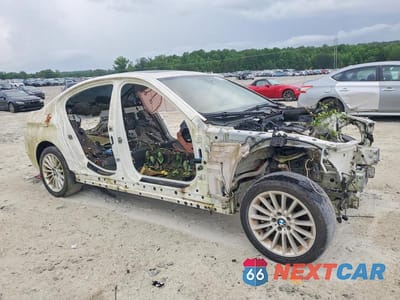Czwarte zdjęcie samochodu z boku: 2012 BMW 535 XI VIN:WBAFU7C59CDU60685 - miniatura