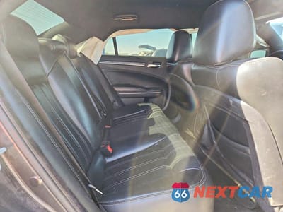 Zdjęcie 10 z 12 samochodu: 2019 CHRYSLER 300 S VIN:2C3CCAGG0KH586246 - miniatura