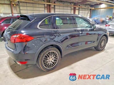 Trzecie zdjęcie samochodu z tyłu: 2011 PORSCHE CAYENNE VIN:WP1AA2A21BLA04779 - miniatura