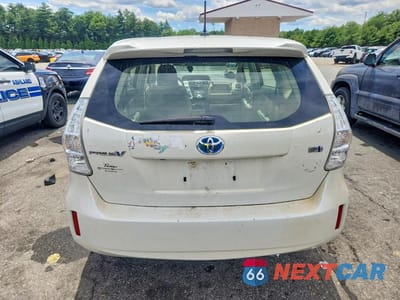 Zdjęcie 6 z 12 samochodu: 2012 TOYOTA PRIUS V THREE VIN:JTDZN3EU2C3176556 - miniatura