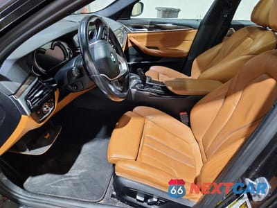 Zdjęcie 7 z 12 samochodu: 2018 BMW 530 XI VIN:WBAJA7C52JWA72057 - miniatura