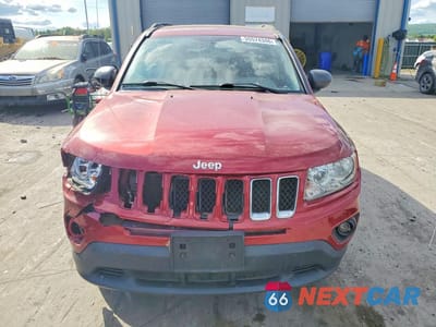 Piąte zdjęcie samochodu w środku: 2013 JEEP COMPASS LATITUDE VIN:1C4NJDEBXDD196242 - miniatura