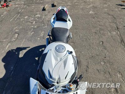 Piąte zdjęcie samochodu w środku: 2013 BMW S 1000 RR VIN:WB1053407DZL18600 - miniatura