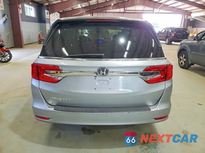 Zdjęcie 6 z 13 samochodu: 2018 HONDA ODYSSEY LX VIN:5FNRL6H26JB100064 - miniatura