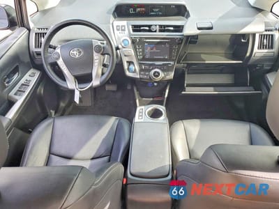 Zdjęcie 8 z 13 samochodu: 2016 TOYOTA PRIUS V FIVE VIN:JTDZN3EU3GJ044195 - miniatura