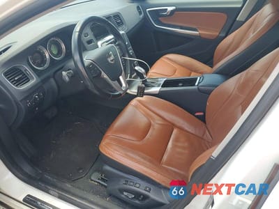 Zdjęcie 7 z 12 samochodu: 2013 VOLVO S60 T5 VIN:YV1612FS2D2183496 - miniatura
