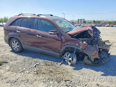 Czwarte zdjęcie samochodu z boku: 2013 KIA UK VIN:5XYKT3A67DG350083 - miniatura