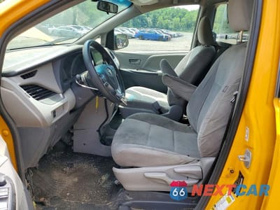 Zdjęcie 7 z 14 samochodu: 2017 TOYOTA SIENNA L 7-PASSENGER VIN:5TDZZ3DC2HS845895 - miniatura