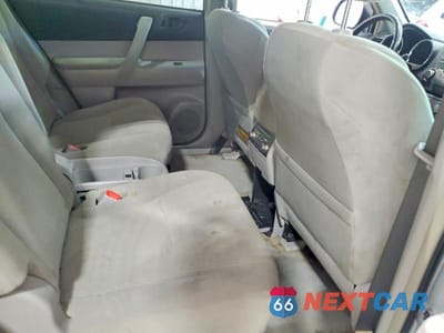 Zdjęcie 11 z 13 samochodu: 2010 TOYOTA HIGHLANDER BASE VIN:5TDBK3EH1AS023157 - miniatura