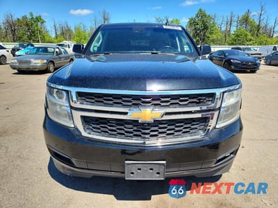 Piąte zdjęcie samochodu w środku: 2019 CHEVROLET SUBURBAN K1500 LT VIN:1GNSKHKC8KR164224 - miniatura