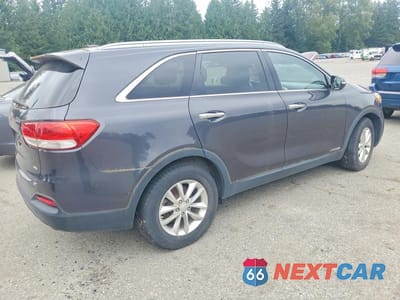 Trzecie zdjęcie samochodu z tyłu: 2017 KIA SORENTO LX V6 VIN:5XYPGDA51HG293294 - miniatura
