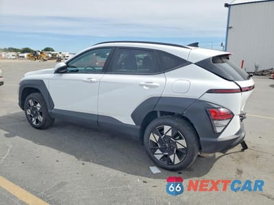 Drugie zdjęcie samochodu z przodu: 2024 HYUNDAI KONA SEL VIN:KM8HBCAB6RU181864 - miniatura