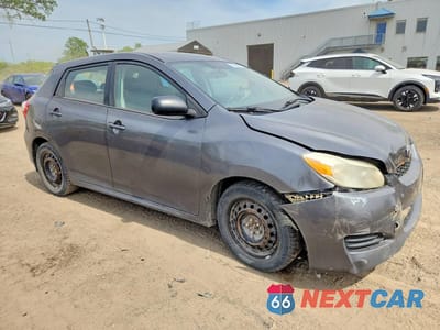 Czwarte zdjęcie samochodu z boku: 2011 TOYOTA MATRIX BASE VIN:2T1KU4EE3BC655531 - miniatura
