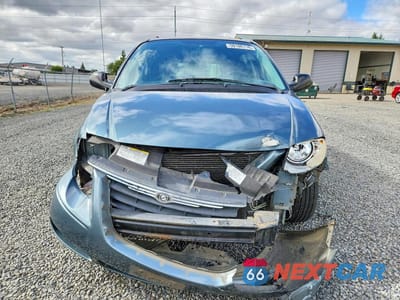 Piąte zdjęcie samochodu w środku: 2005 CHRYSLER TOWN & COUNTRY LX VIN:2C4GP44R95R255799 - miniatura