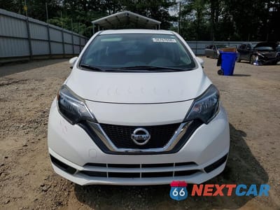 Piąte zdjęcie samochodu w środku: 2017 NISSAN VERSA NOTE S PLUS VIN:3N1CE2CP3HL361498 - miniatura