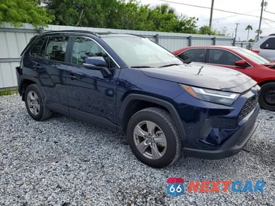 Czwarte zdjęcie samochodu z boku: 2025 TOYOTA RAV4 XLE VIN:2T3P1RFV1SW513162 - miniatura