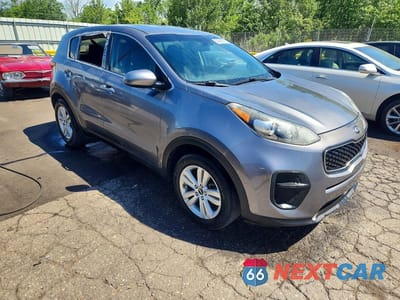 Czwarte zdjęcie samochodu z boku: 2017 KIA SPORTAGE LX VIN:KNDPM3AC8H7208921 - miniatura