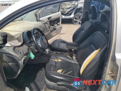 Zdjęcie 7 z 12 samochodu: 2000 VOLKSWAGEN NEW BEETLE GLS VIN:3VWCA21C2YM459969 - miniatura