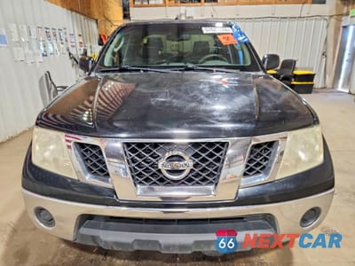 Piąte zdjęcie samochodu w środku: 2011 NISSAN FRONTIER S VIN:1N6AD0ER5BC446210 - miniatura