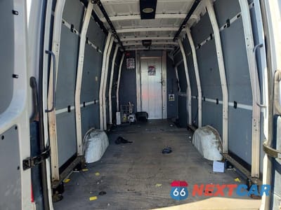 Zdjęcie 10 z 14 samochodu: 2012 MERCEDES-BENZ SPRINTER 2500 VIN:WD3PE8CB8C5704671 - miniatura