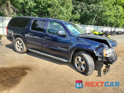 Czwarte zdjęcie samochodu z boku: 2008 CHEVROLET SUBURBAN C1500 LS VIN:3GNFC16J48G150148 - miniatura