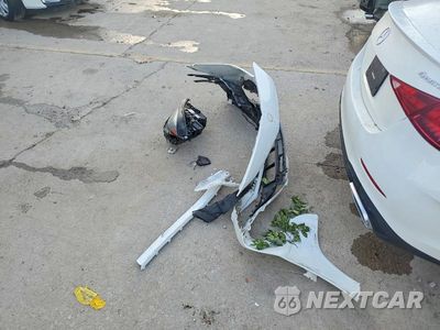 Zdjęcie 12 z 13 samochodu: 2023 MERCEDES-BENZ C 300 4MATIC VIN:W1KAF4HB8PR104151 - miniatura
