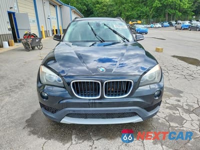Piąte zdjęcie samochodu w środku: 2014 BMW X1 XDRIVE28I VIN:WBAVL1C5XEVY23553 - miniatura