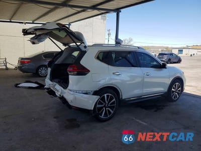 Trzecie zdjęcie samochodu z tyłu: 2020 NISSAN ROGUE SL VIN:5N1AT2MT3LC714523 - miniatura