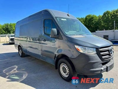 Czwarte zdjęcie samochodu z boku: 2019 MERCEDES-BENZ SPRINTER 2500 VIN:WD4PF1CD1KP149485 - miniatura