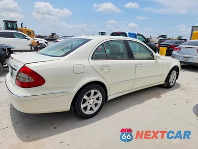 Trzecie zdjęcie samochodu z tyłu: 2009 MERCEDES-BENZ E 320 CDI VIN:WDBUF22X99B396483 - miniatura