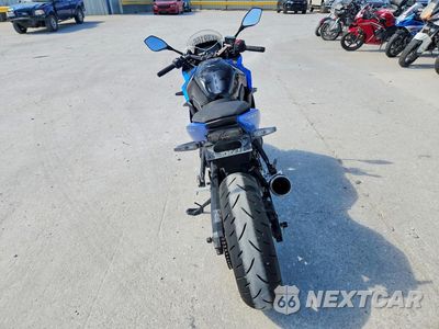Czwarte zdjęcie samochodu z boku: 2024 SUZUKI GSX800 F VIN:JS1EM13B1R7102242 - miniatura