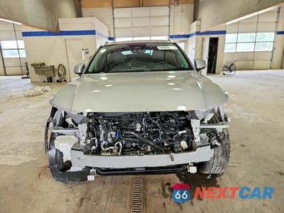 Piąte zdjęcie samochodu w środku: 2024 VOLVO XC40 CORE VIN:YV4L12UKXR2325660 - miniatura