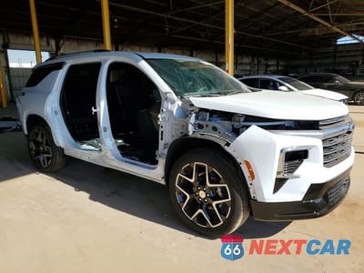 Czwarte zdjęcie samochodu z boku: 2026 CHEVROLET TRAVERSE HIGH COUNTRY VIN:1GNEVKKS5TJ238093 - miniatura