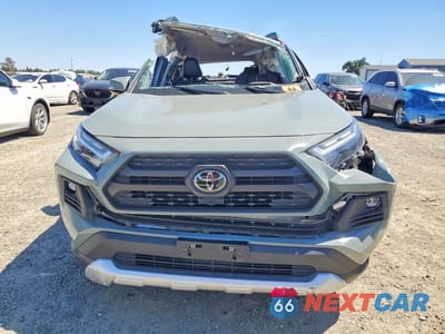 Piąte zdjęcie samochodu w środku: 2022 TOYOTA RAV4 ADVENTURE VIN:2T3J1RFV6NW256297 - miniatura
