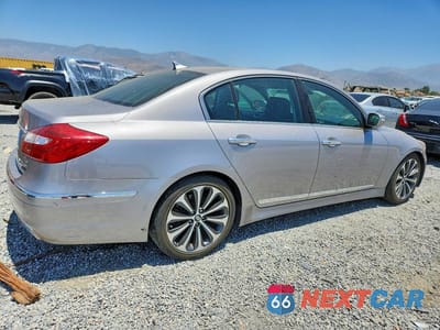 Trzecie zdjęcie samochodu z tyłu: 2012 HYUNDAI GENESIS 5.0L VIN:KMHGC4DH9CU183517 - miniatura