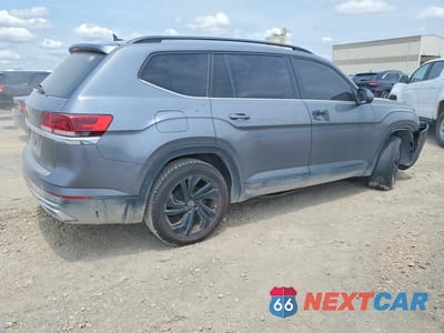 Trzecie zdjęcie samochodu z tyłu: 2022 VOLKSWAGEN ATLAS SE VIN:1V2WP2CA4NC521006 - miniatura