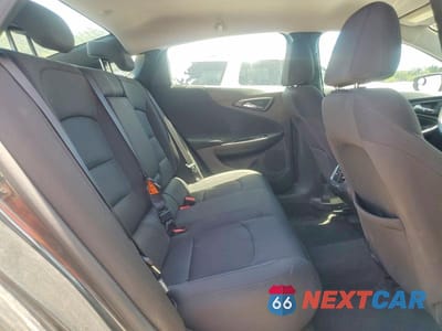 Zdjęcie 10 z 12 samochodu: 2018 CHEVROLET MALIBU LT VIN:1G1ZD5ST2JF114671 - miniatura