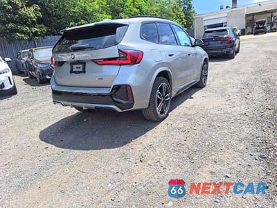 Czwarte zdjęcie samochodu z boku: 2026 BMW X1 XDRIVE28I VIN:WBX73EF01T5599818 - miniatura