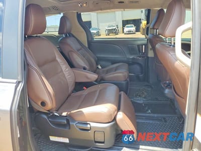 Zdjęcie 10 z 13 samochodu: 2018 TOYOTA SIENNA LIMITED 7-PASSENGER VIN:5TDYZ3DC5JS931106 - miniatura