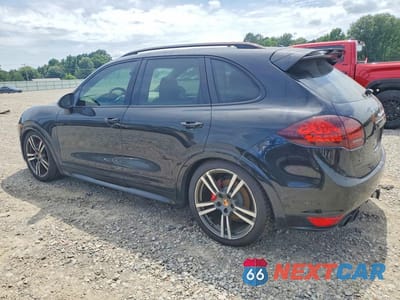 Drugie zdjęcie samochodu z przodu: 2013 PORSCHE CAYENNE GTS VIN:WP1AD2A28DLA77741 - miniatura