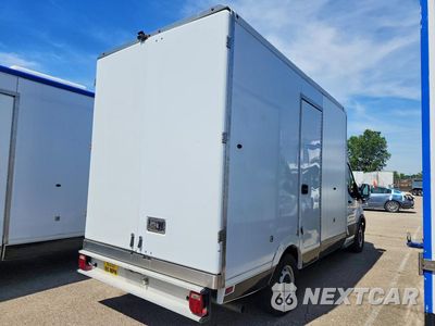 Trzecie zdjęcie samochodu z tyłu: 2020 FORD TRANSIT DELIVERY TRUCK VIN:1FDBW5Z81LKB52502 - miniatura