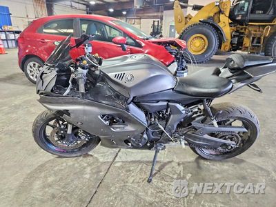 Trzecie zdjęcie samochodu z tyłu: 2024 YAMAHA YZFR7 VIN:JYARM38E9RA009232 - miniatura