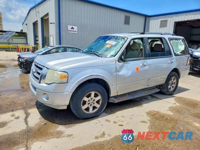 2010 FORD EXPEDITION XLT 1FMJU1F5XAEA88184 - główne zdjęcie licytacji z USA - miniatura